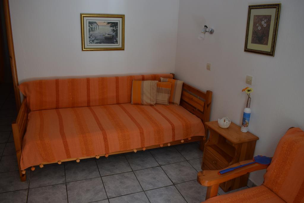 House Mantesos Apartment Koinira Exterior photo